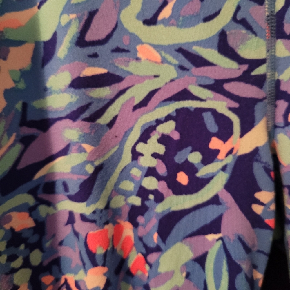 Lilly Pulitzer Luxetic Weekender cropped leggings   - M.        F50 - Picture 4 of 8